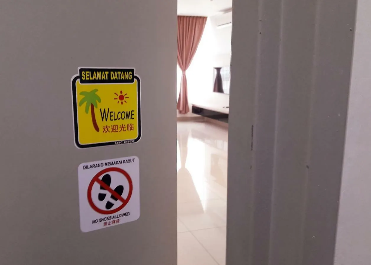 Simple&Comfort Studio@ Austin Regency Apartment Johor Bahru
